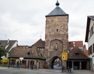 Visites Guidées De La Porte Des Forgerons Et Des Remparts De Molsheim